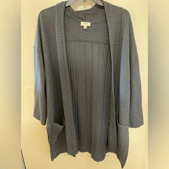 ✨2 For $6 Umgee Sweater Size Medium #B1 - Picture 5 of 5